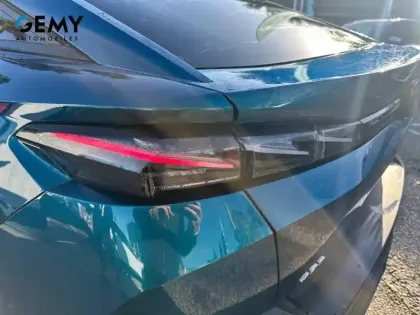 Photo 11 Peugeot 408  Hybrid 136 e-DCS6