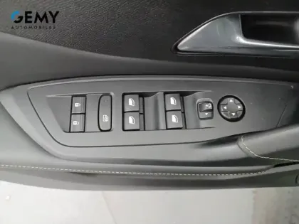 Photo 11 Peugeot 308  BlueHDi 130ch S&S EAT8