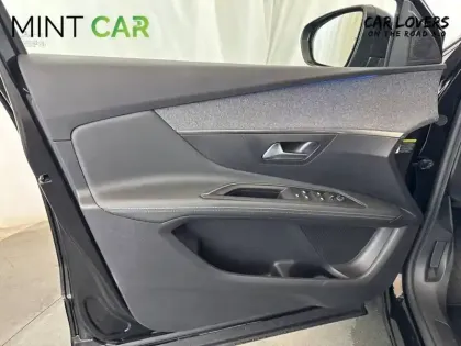 Photo 21 Peugeot 3008  Hybrid 225 e-EAT8