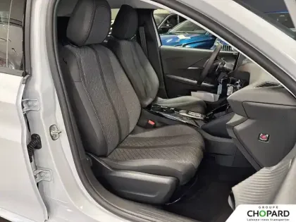 Photo 18 Peugeot 208  Hybrid 110 e-DCS6