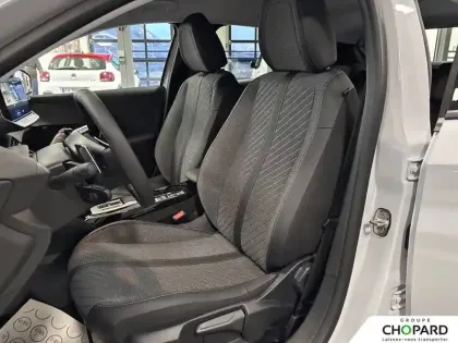 Photo 17 Peugeot 208  Hybrid 110 e-DCS6