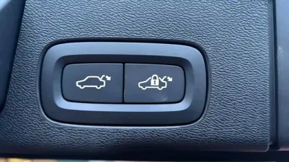 Photo 8 Volvo Xc60  T6 AWD Hybride rechargeable 253 ch+145 ch Geartronic 8