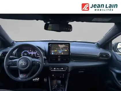 Photo 17 Toyota Yaris  Hybride 130h