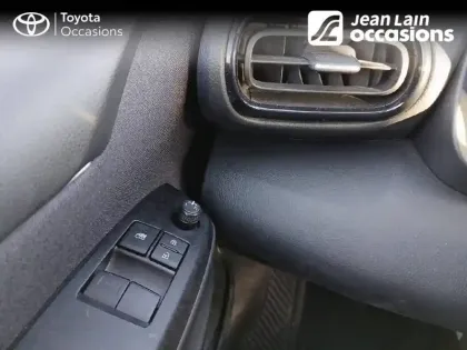 Photo 19 Toyota Yaris  70 VVT-i