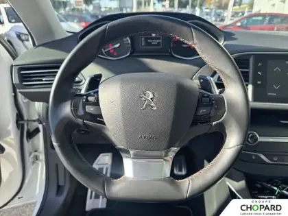 Photo 16 Peugeot 308  PureTech 130ch S&S EAT8