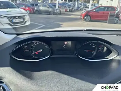 Photo 20 Peugeot 308  PureTech 130ch S&S EAT8