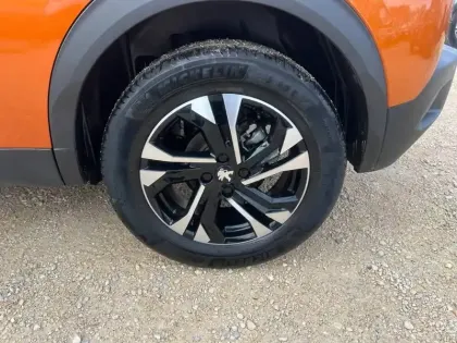 Photo 10 Peugeot 2008  PureTech 100 S&S BVM6