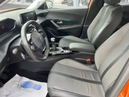 Photo 8 Peugeot 2008  PureTech 100 S&S BVM6