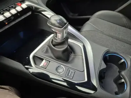 Photo 12 Peugeot 3008  Puretech 130ch S&S BVM6