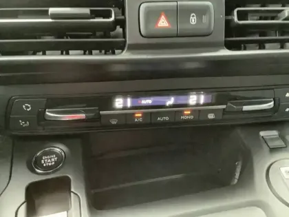 Photo 19 Peugeot Partner  FOURGON M DIESEL 130 CH AUTOMATIQUE