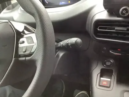 Photo 22 Peugeot Partner  FOURGON M DIESEL 130 CH AUTOMATIQUE