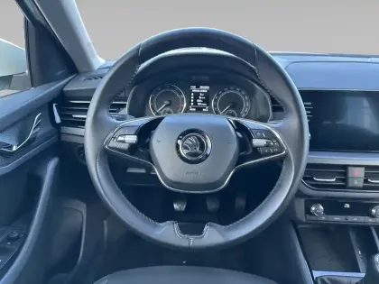 Photo 11 Skoda Kamiq  1.0 TSI Evo 110 ch BVM6