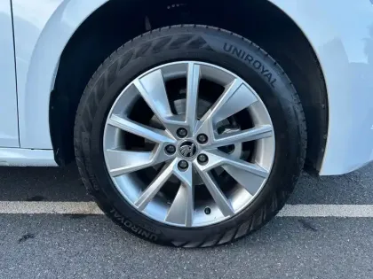 Photo 15 Skoda Kamiq  1.0 TSI Evo 110 ch BVM6