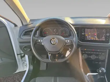 Photo 8 Volkswagen T-roc  1.0 TSI 115 Start/Stop BVM6