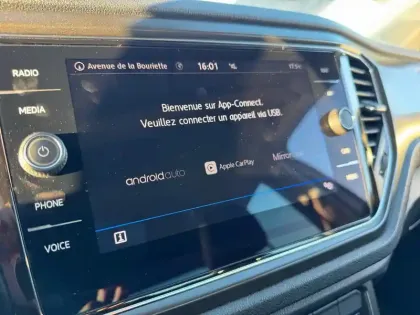 Photo 15 Volkswagen T-roc  1.0 TSI 115 Start/Stop BVM6