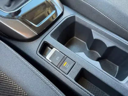 Photo 18 Volkswagen T-roc  1.0 TSI 115 Start/Stop BVM6