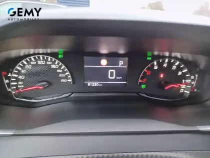 Photo 54 Peugeot 2008  PureTech 130 S&S EAT8