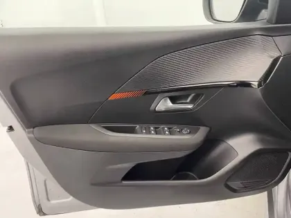 Photo 25 Peugeot 208  PureTech 75 S&S BVM5