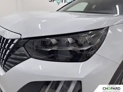 Photo 45 Peugeot 2008  Hybrid 145 e-DCS6