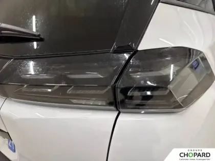 Photo 63 Peugeot 2008  Hybrid 145 e-DCS6