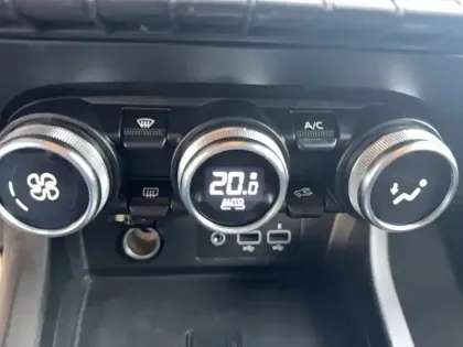 Photo 47 Renault Arkana  E-Tech hybride 145 - 22