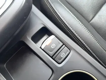 Photo 50 Renault Arkana  E-Tech hybride 145 - 22