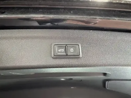 Photo 15 Audi Q3  45 TFSIe 245 ch S tronic 6