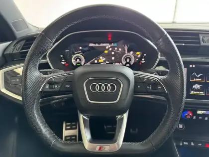 Photo 27 Audi Q3  45 TFSIe 245 ch S tronic 6