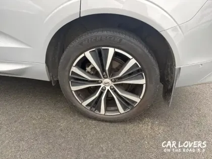 Photo 7 Volvo Xc60  T6 Recharge AWD 253 ch + 145 ch Geartronic 8