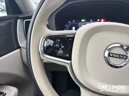 Photo 18 Volvo Xc60  T6 Recharge AWD 253 ch + 145 ch Geartronic 8