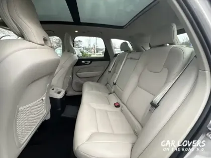 Photo 13 Volvo Xc60  T6 Recharge AWD 253 ch + 145 ch Geartronic 8