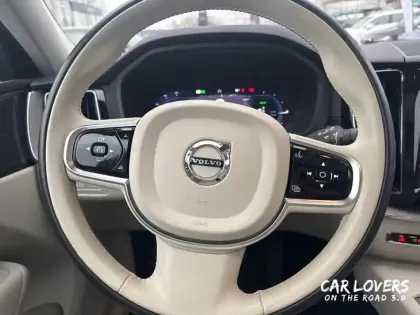 Photo 10 Volvo Xc60  T6 Recharge AWD 253 ch + 145 ch Geartronic 8