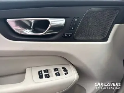 Photo 19 Volvo Xc60  T6 Recharge AWD 253 ch + 145 ch Geartronic 8