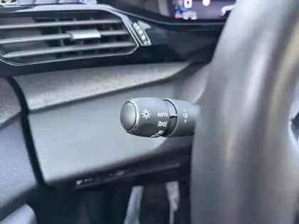 Photo 16 Peugeot 308  SW PureTech 130ch S&S EAT8 Allure Pack