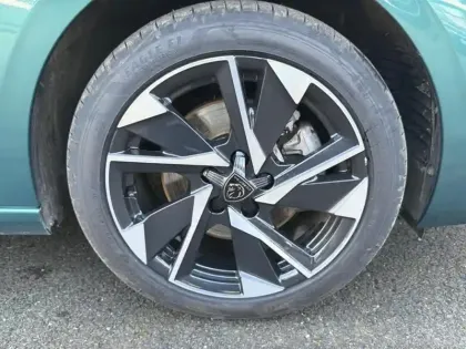 Photo 14 Peugeot 308  SW PureTech 130ch S&S EAT8 Allure Pack