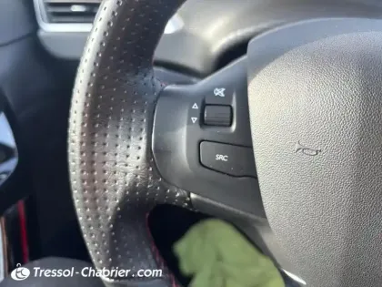 Photo 18 Peugeot 208  PureTech 110ch S&S BVM6 GT Line