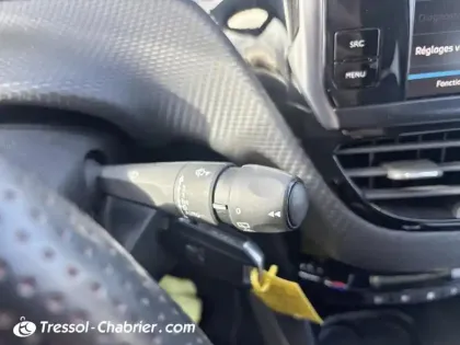 Photo 17 Peugeot 208  PureTech 110ch S&S BVM6 GT Line