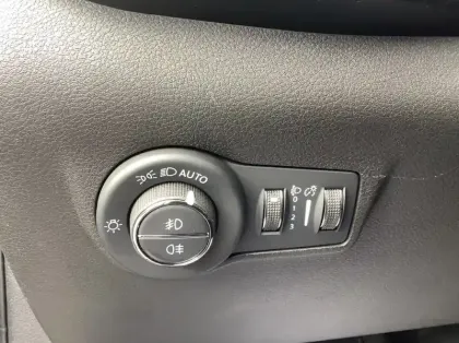 Photo 26 Jeep Compass 1.5 Turbo T4 130 ch e-Hybrid BVR7 S