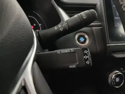 Photo 24 Renault Captur E-Tech 145 - 21 R.S. Line