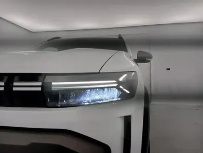 Photo 10 Dacia Duster Hybrid 140 Journey