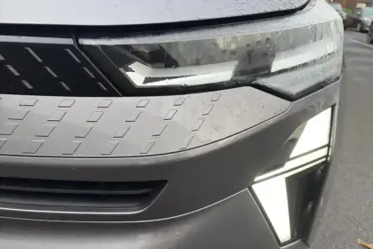 Photo 14 Renault Captur E-Tech full hybrid 145 ch Techno