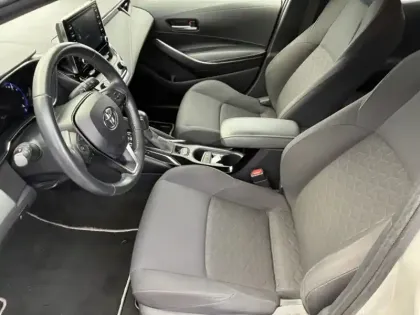 Photo 26 Toyota Corolla 122h Design