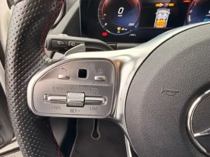 Photo 11 Mercedes GLA 250 e AMG Line