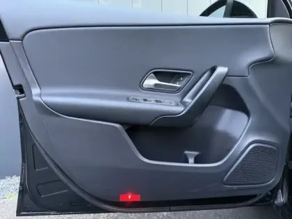 Photo 15 Mercedes Classe A 180 d Business Line