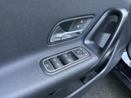 Photo 16 Mercedes Classe A 180 d Business Line