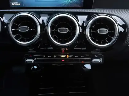 Photo 11 Mercedes Classe A 180 d Business Line