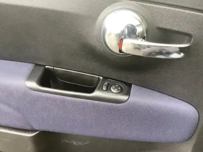 Photo 16 Fiat 500 MY22 1.0 70 ch Hybride BSG S/S Cult