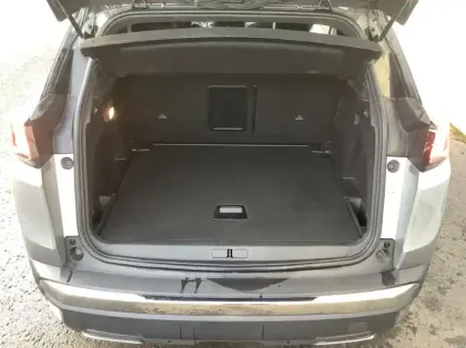 Photo 9 Peugeot 3008 Hybrid 136 e-DCS6 GT