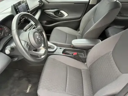 Photo 12 Toyota Yaris Hybride 116h Dynamic