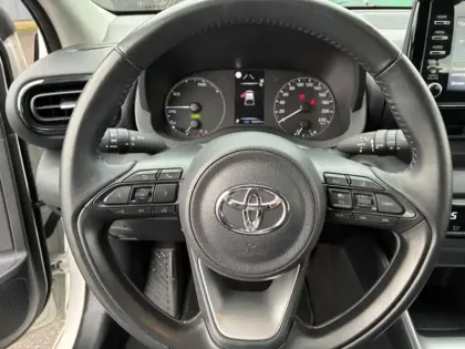 Photo 21 Toyota Yaris Hybride 116h Dynamic